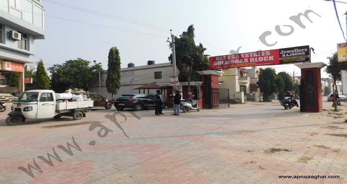 Shop |280 sq ft |Commercial |Dhakoli |Independent Floor |Independent House |Plot |Duplex|Flat| Villa| Mohali | Kharar | Chandigarh| Punjab | Zirakpur| Sunny Enclave | VIP Road |apnaaghar.com | 9781191177